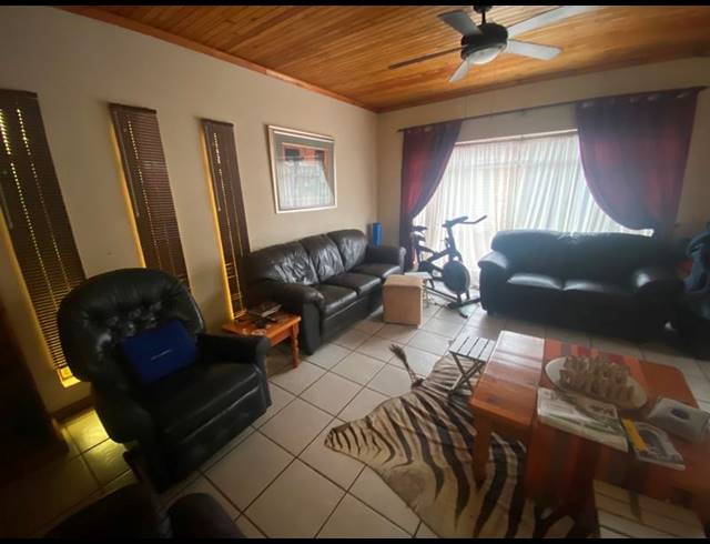 4 BEDROOM HOUSE FOR SALE IN DENNESIG